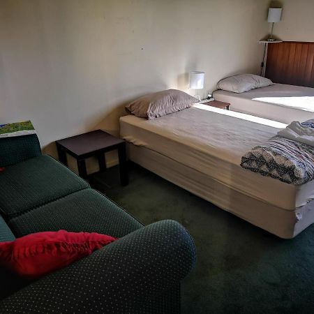 Mountain Jade Backpackers,Private Rooms & Studios Хокитика Экстерьер фото