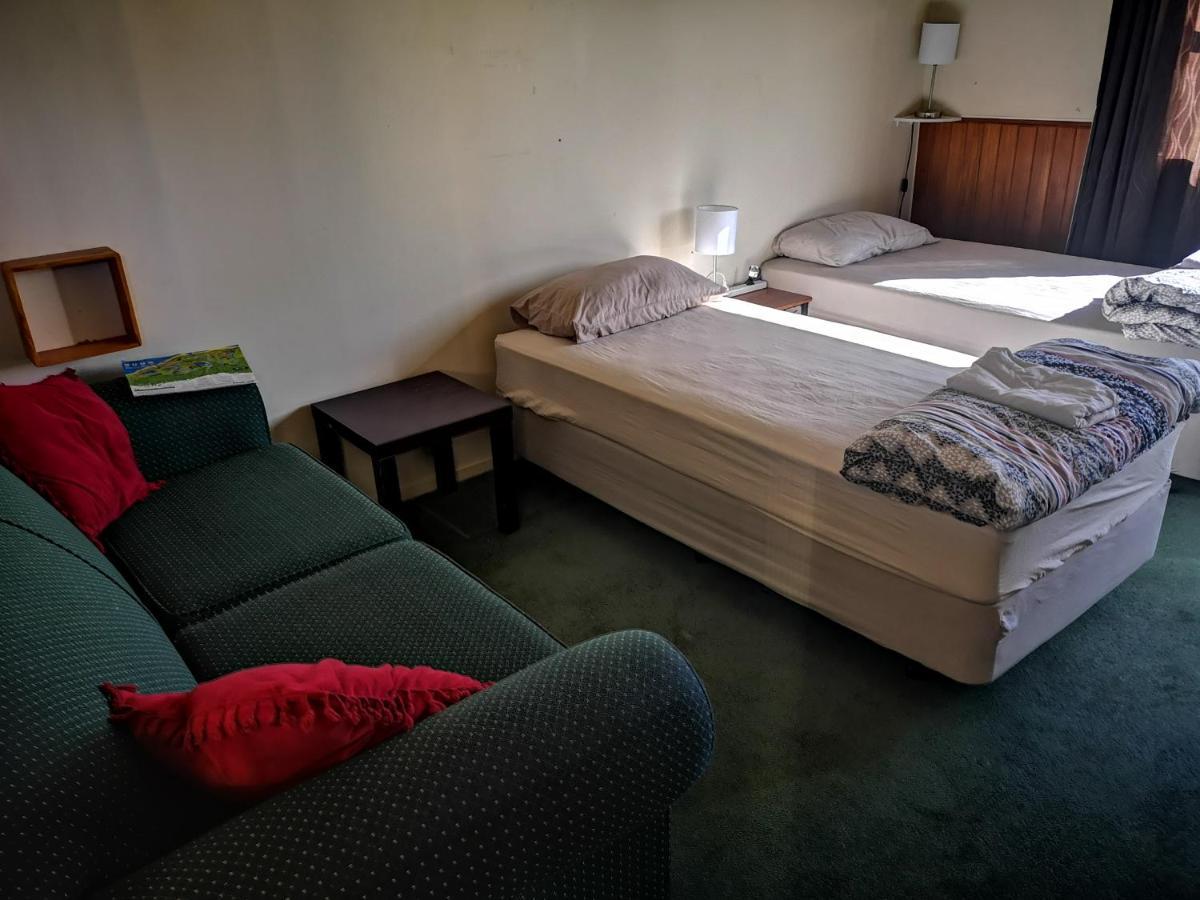 Mountain Jade Backpackers,Private Rooms & Studios Хокитика Экстерьер фото