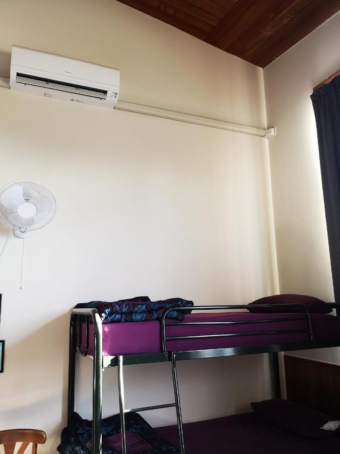 Mountain Jade Backpackers,Private Rooms & Studios Хокитика Экстерьер фото